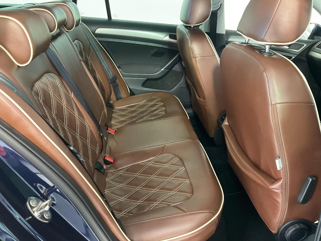 Photo '20' of Volkswagen Golf