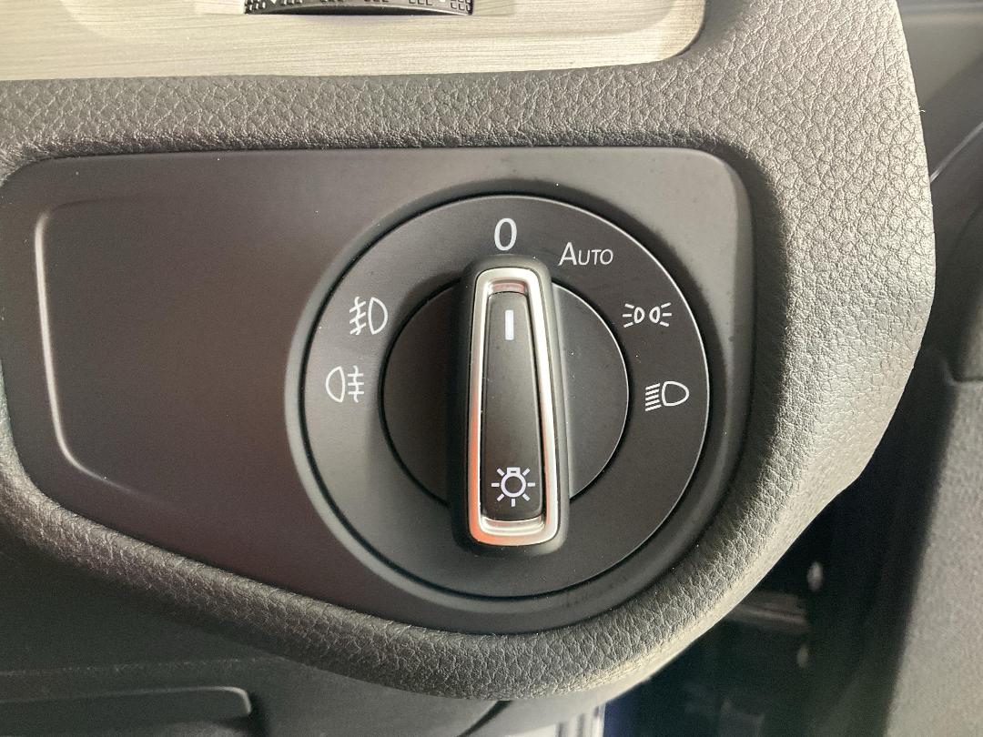 Photo '24' of Volkswagen Golf