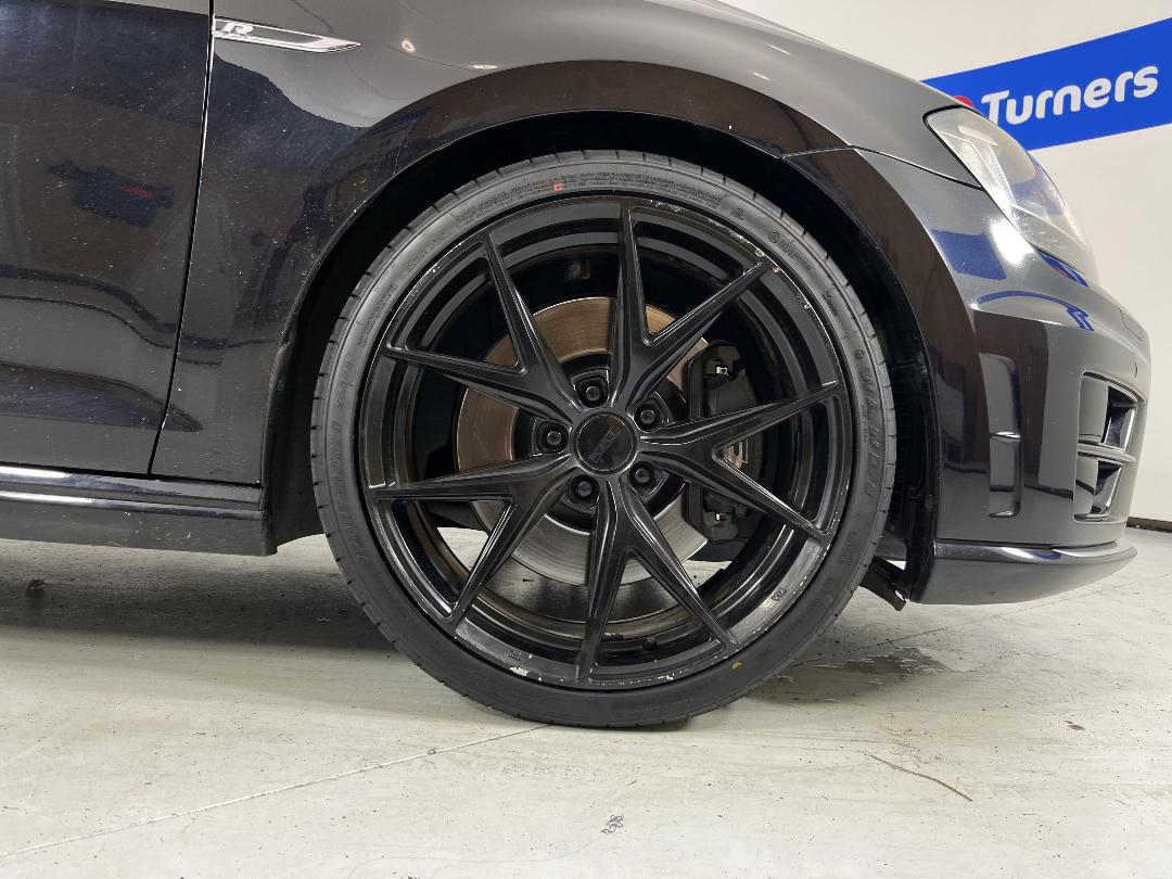 Photo '9' of Volkswagen Golf Photo '9' of Volkswagen Golf