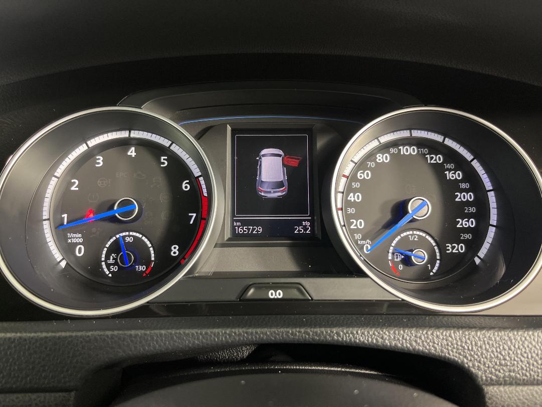 Photo '21' of Volkswagen Golf Photo '21' of Volkswagen Golf