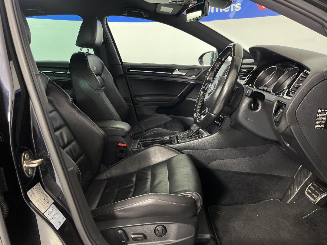 Photo '16' of Volkswagen Golf Photo '16' of Volkswagen Golf