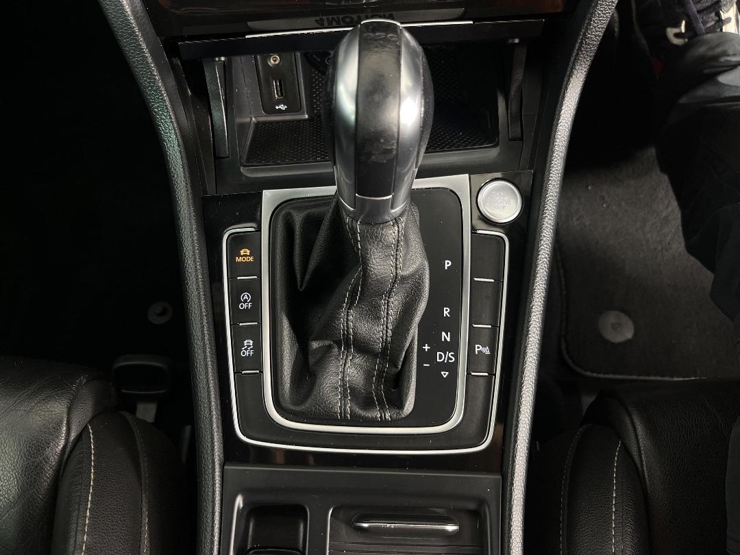 Photo '26' of Volkswagen Golf Photo '26' of Volkswagen Golf