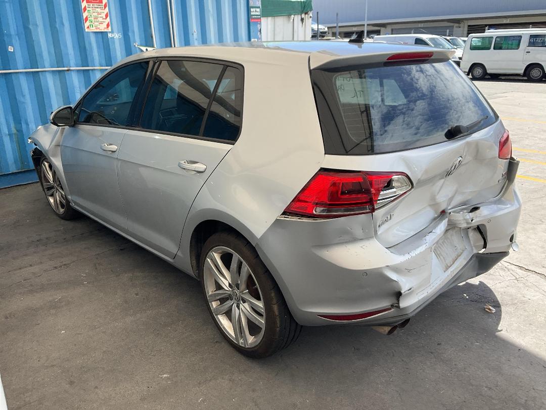 Photo '12' of Volkswagen Golf TSI Highline Photo '12' of Volkswagen Golf TSI Highline