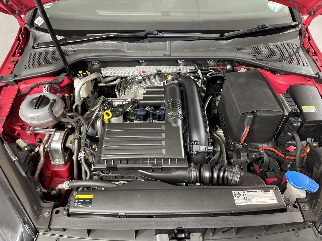 Photo '13' of Volkswagen Golf Photo '13' of Volkswagen Golf