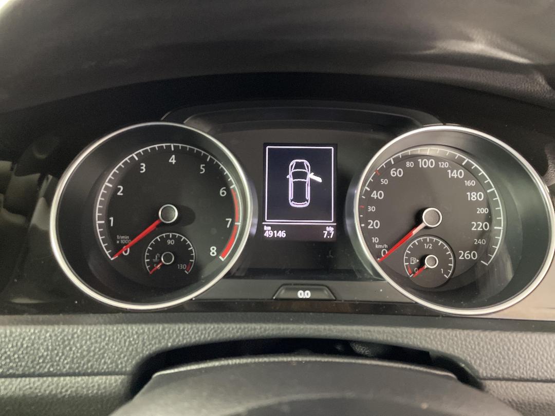 Photo '21' of Volkswagen Golf Photo '21' of Volkswagen Golf