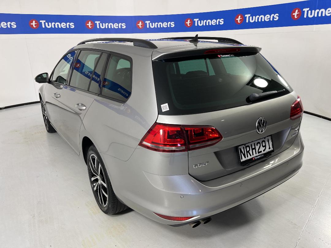 Photo '5' of Volkswagen Golf Photo '5' of Volkswagen Golf