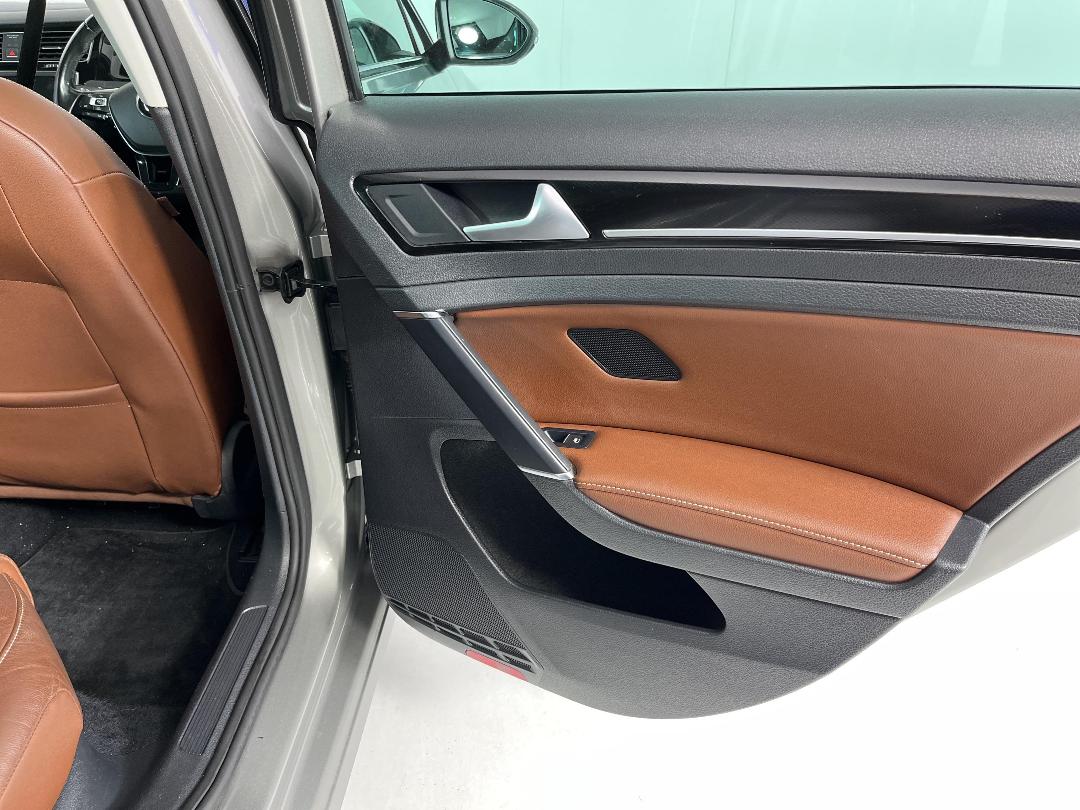 Photo '19' of Volkswagen Golf Photo '19' of Volkswagen Golf