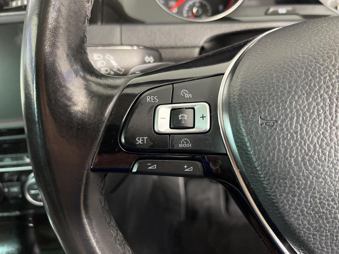 Photo '23' of Volkswagen Golf Photo '23' of Volkswagen Golf