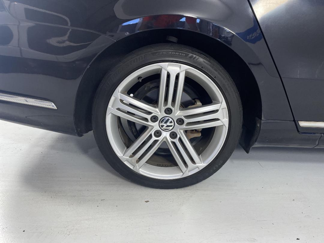 Photo '12' of Volkswagen Passat