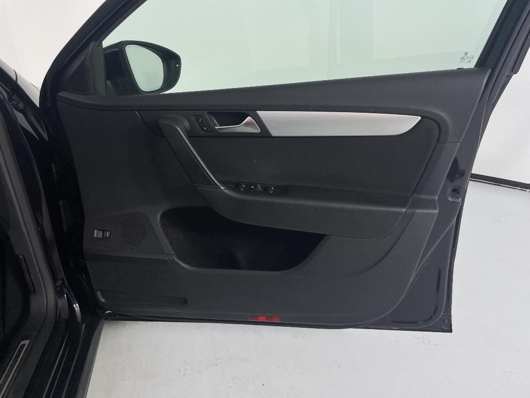 Photo '15' of Volkswagen Passat