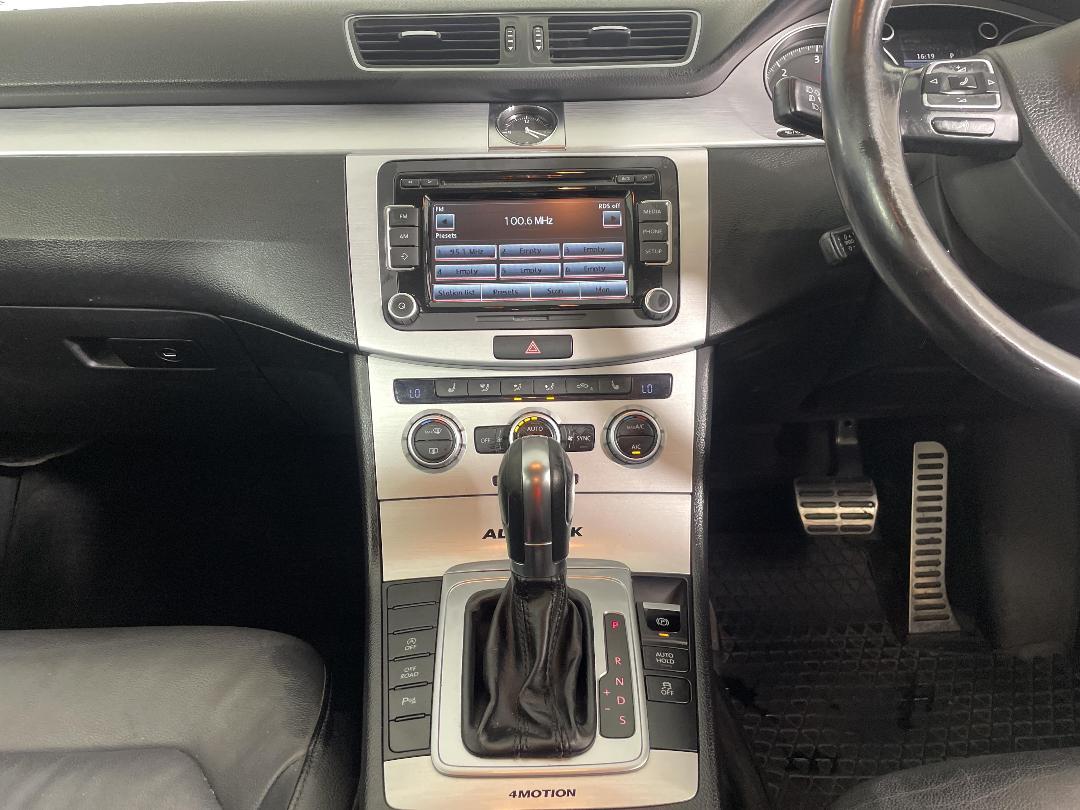 Photo '18' of Volkswagen Passat