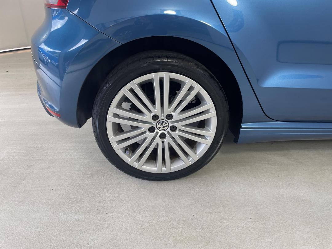 Photo '12' of Volkswagen Polo Photo '12' of Volkswagen Polo