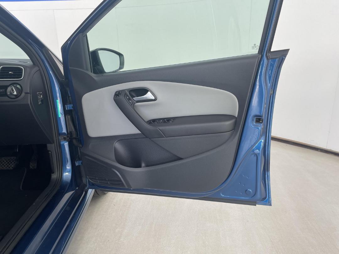 Photo '15' of Volkswagen Polo Photo '15' of Volkswagen Polo