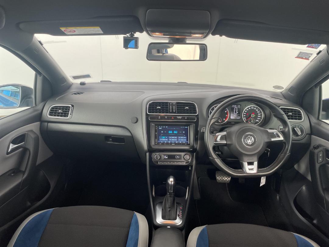 Photo '17' of Volkswagen Polo Photo '17' of Volkswagen Polo