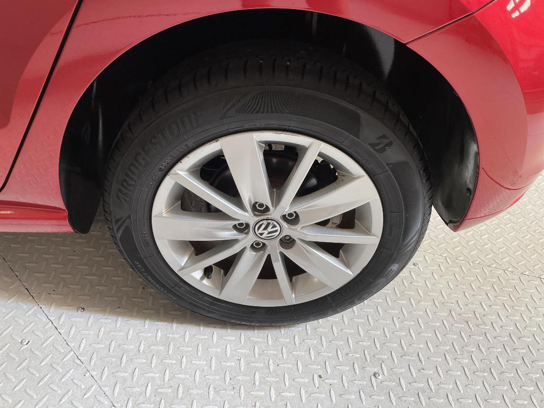 Photo '11' of Volkswagen Polo Photo '11' of Volkswagen Polo