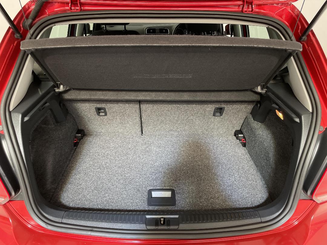 Photo '14' of Volkswagen Polo Photo '14' of Volkswagen Polo