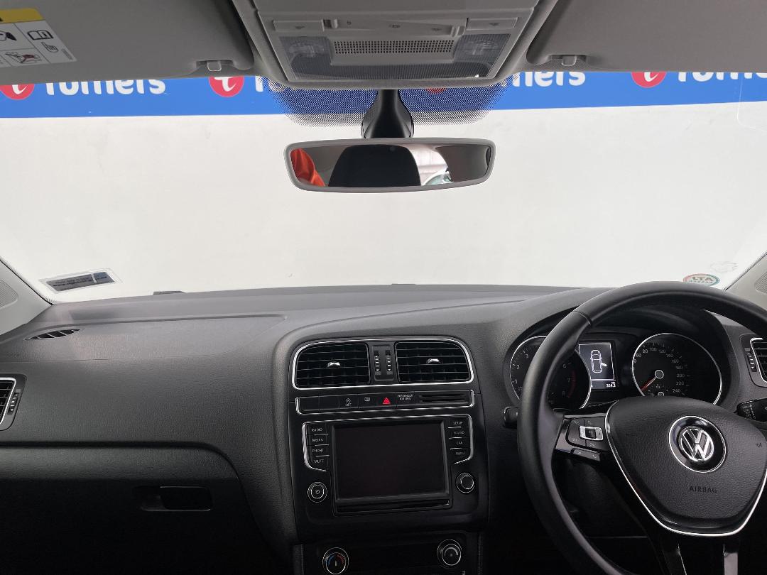 Photo '17' of Volkswagen Polo Photo '17' of Volkswagen Polo