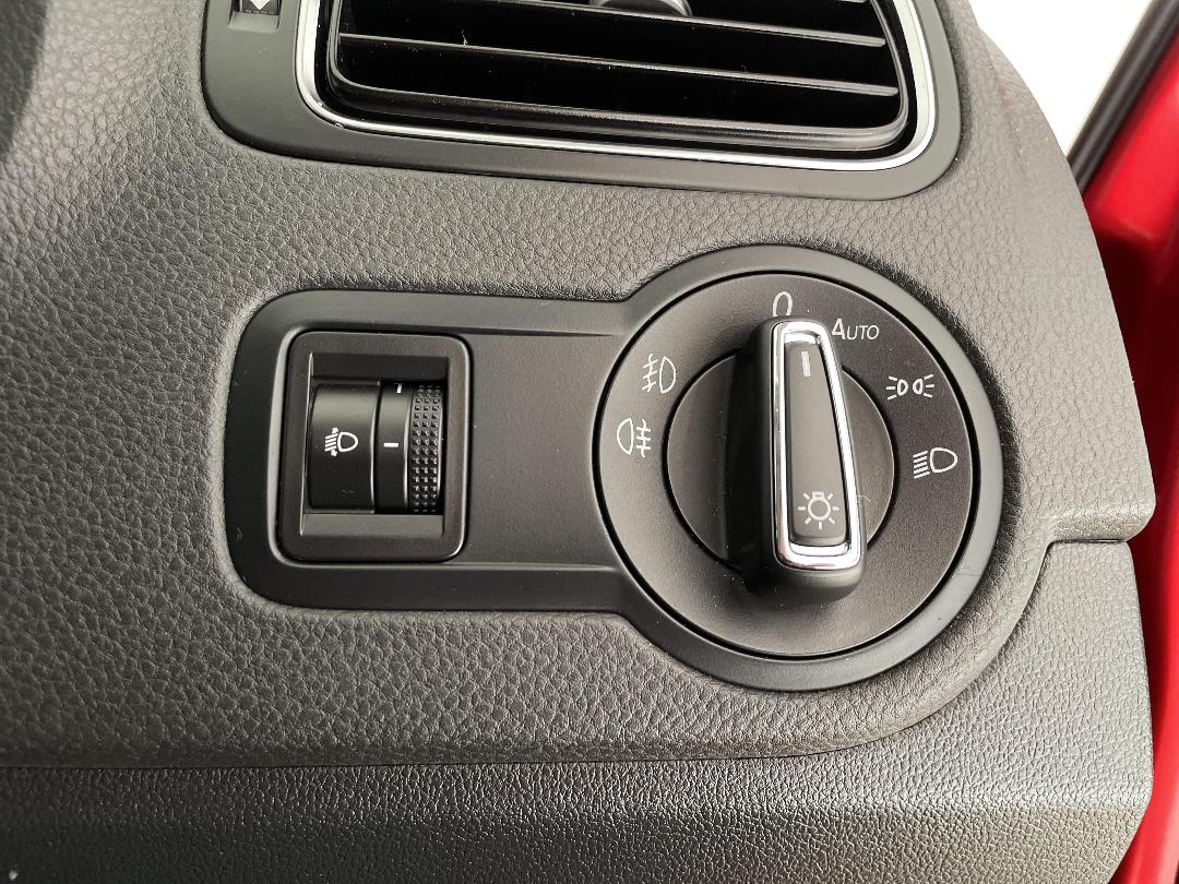 Photo '24' of Volkswagen Polo Photo '24' of Volkswagen Polo