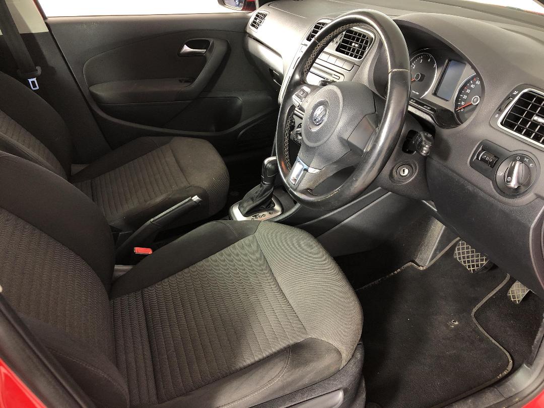 Photo '16' of Volkswagen Polo Photo '16' of Volkswagen Polo