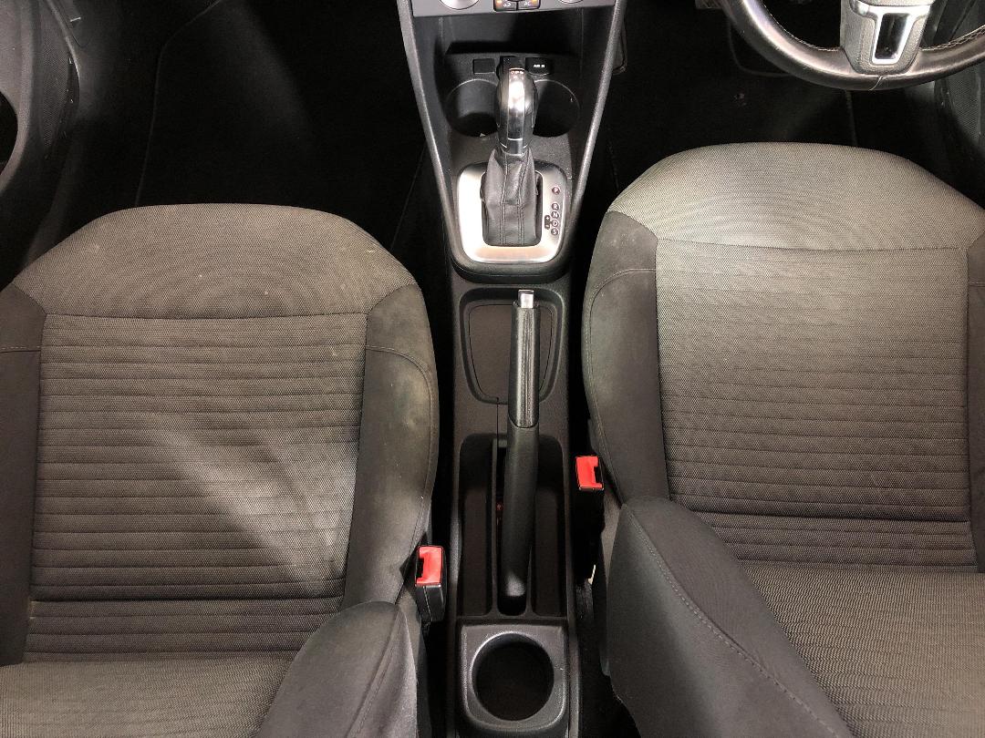 Photo '18' of Volkswagen Polo Photo '18' of Volkswagen Polo