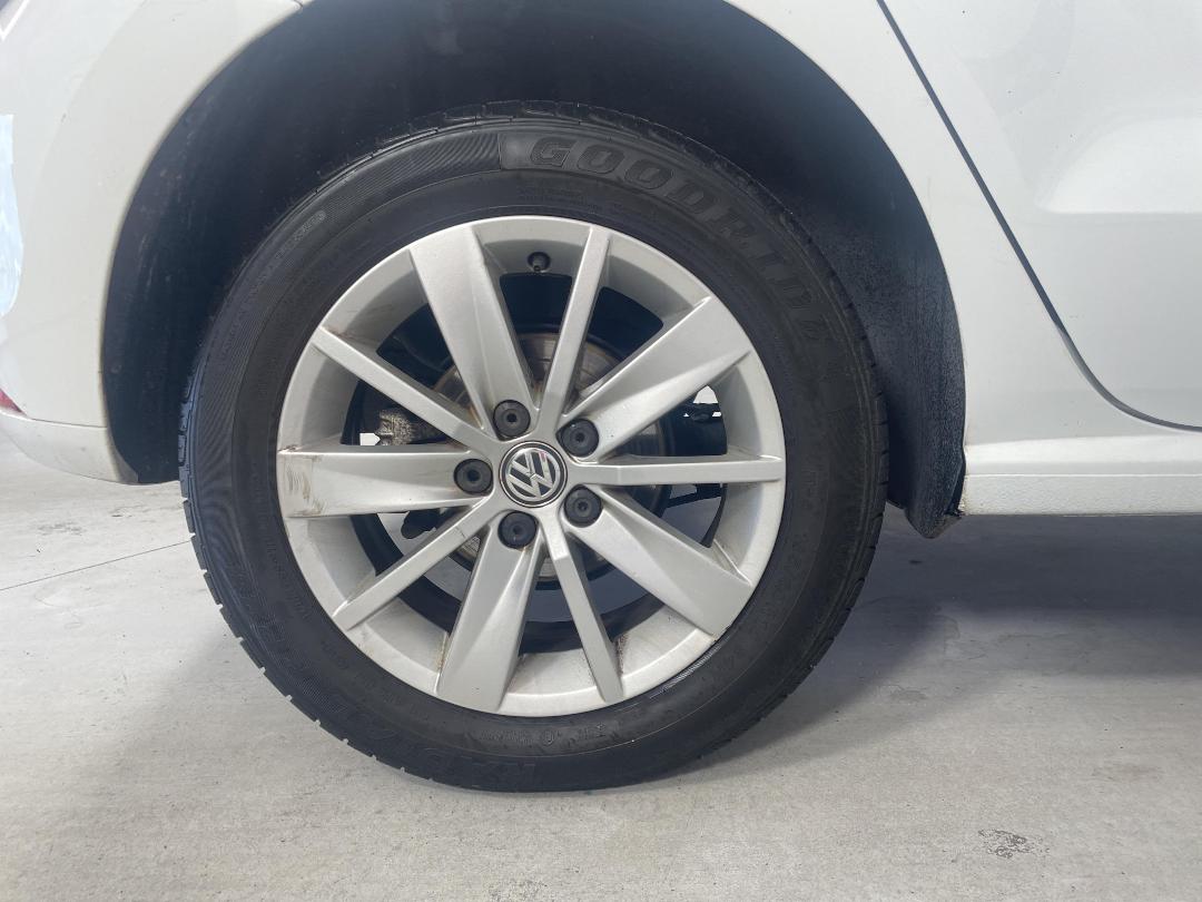 Photo '12' of Volkswagen Polo