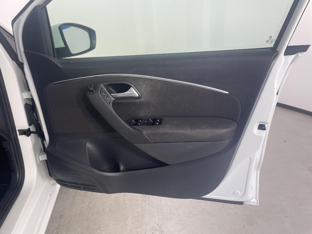 Photo '15' of Volkswagen Polo