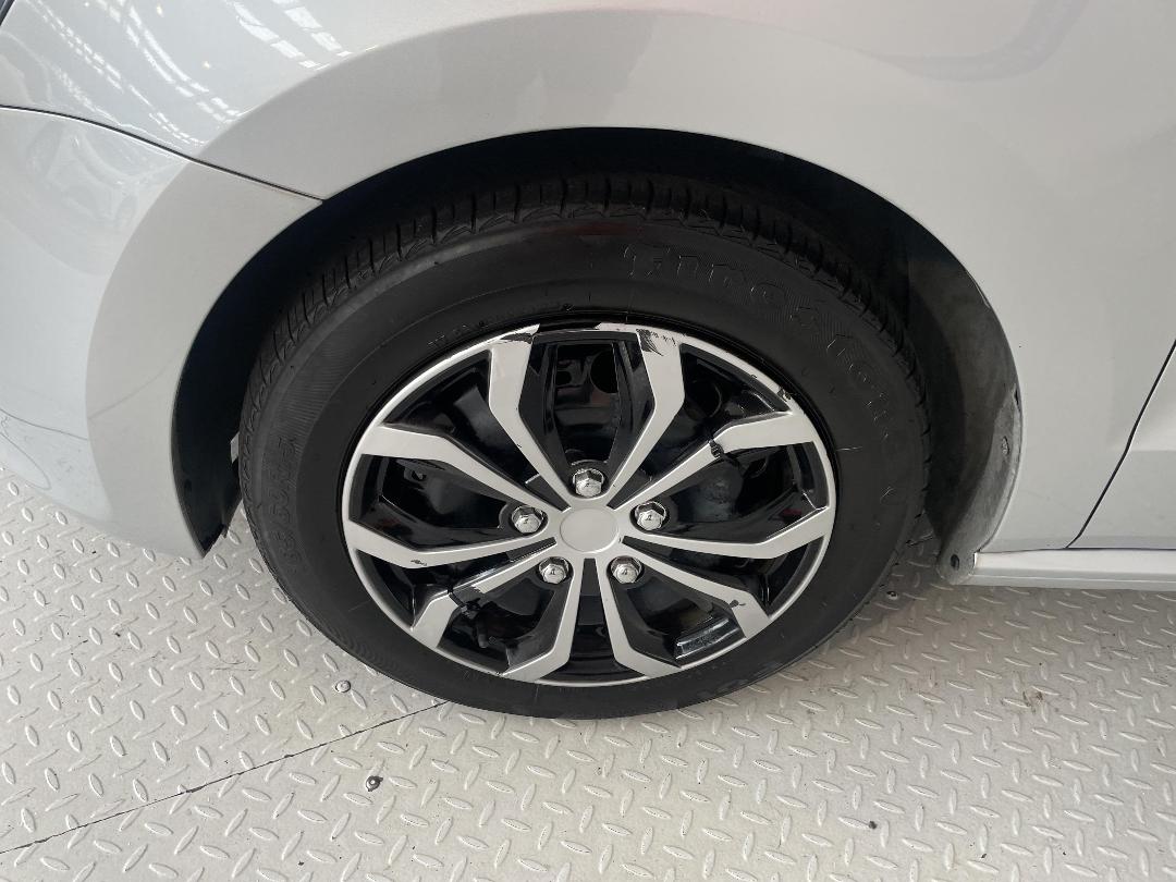 Photo '10' of Volkswagen Polo Photo '10' of Volkswagen Polo