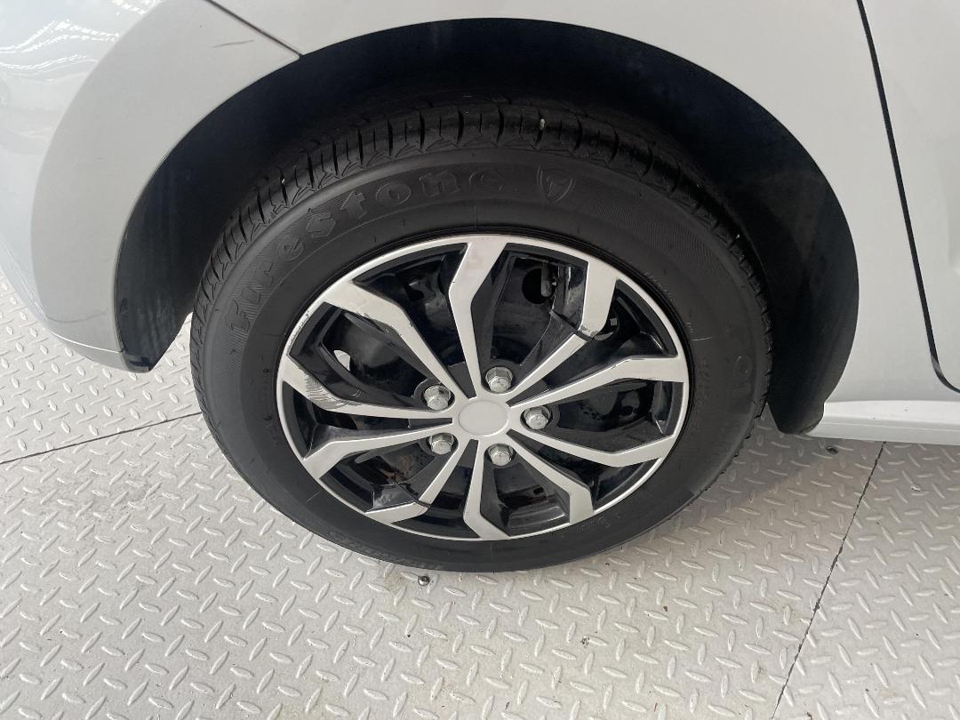 Photo '12' of Volkswagen Polo Photo '12' of Volkswagen Polo