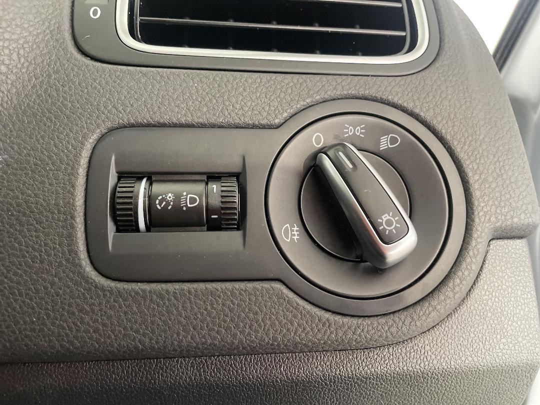 Photo '24' of Volkswagen Polo Photo '24' of Volkswagen Polo