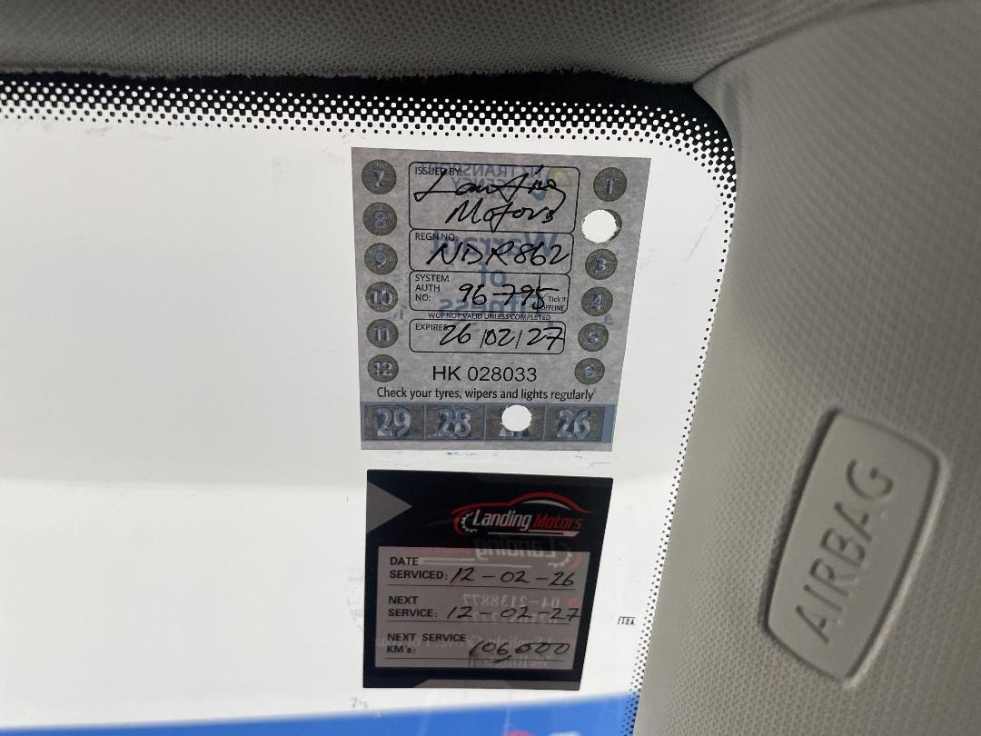 Photo '30' of Volkswagen Polo Photo '30' of Volkswagen Polo