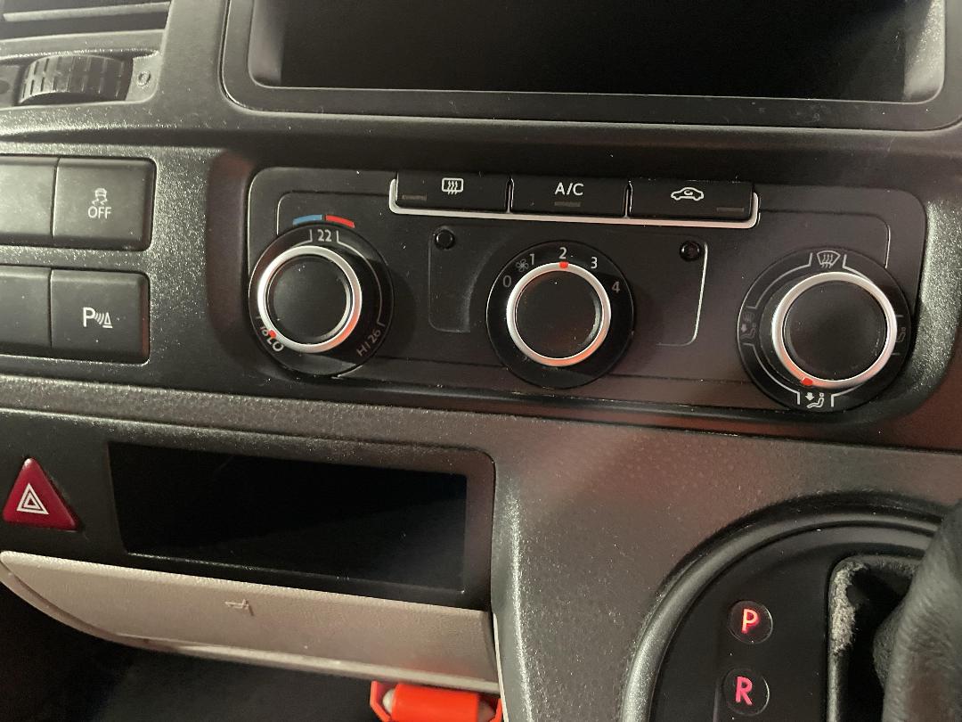 Photo '26' of Volkswagen T5