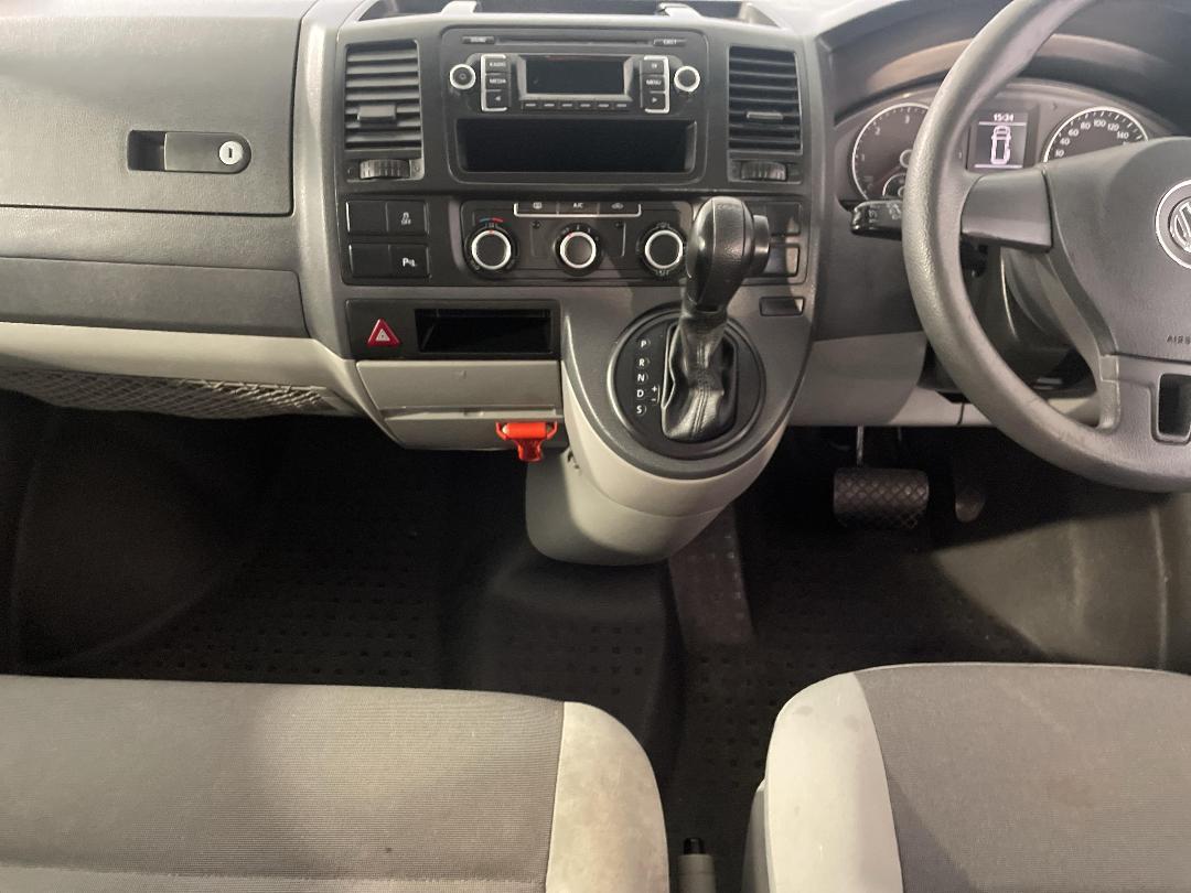 Photo '18' of Volkswagen T5