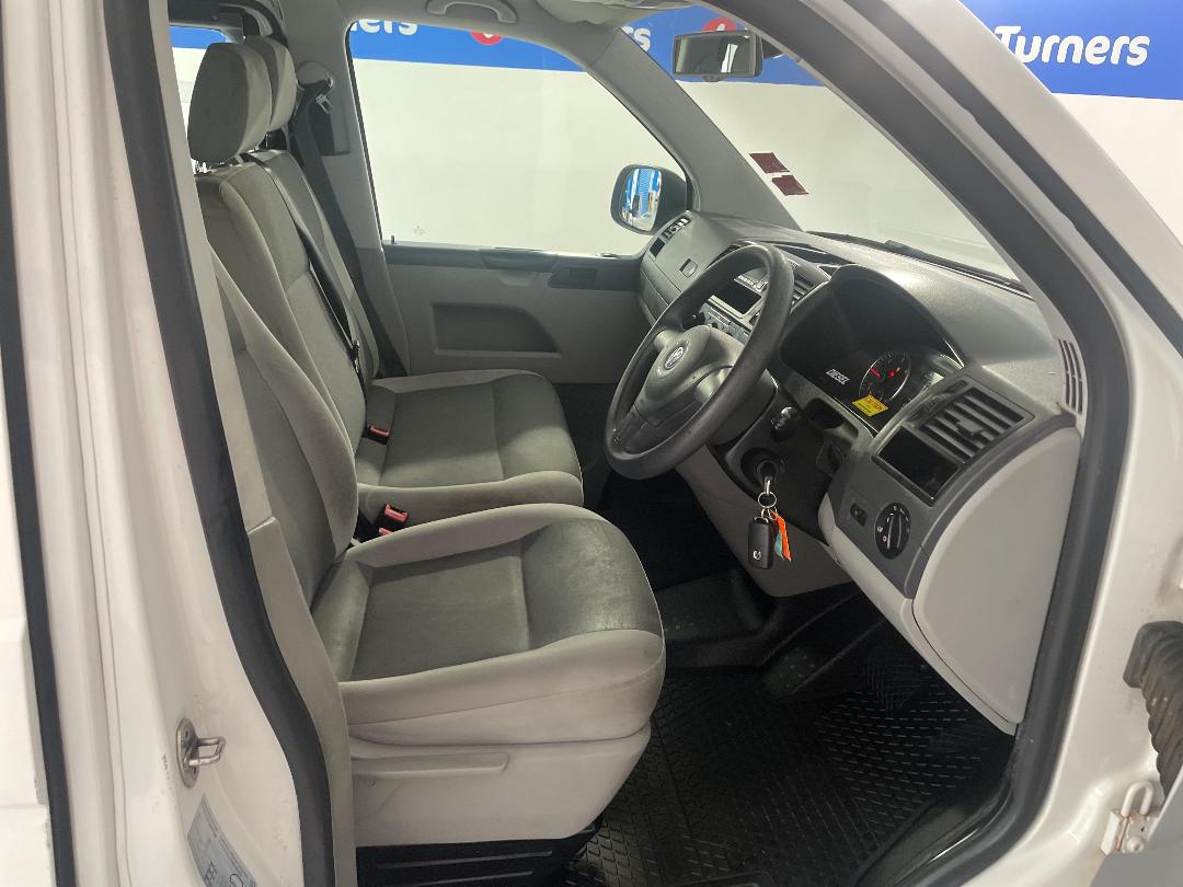 Photo '16' of Volkswagen T5