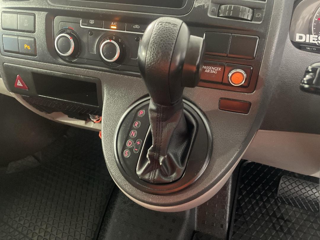 Photo '27' of Volkswagen T5