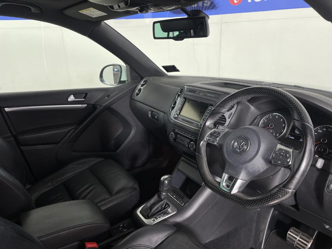 Photo '16' of Volkswagen Tiguan