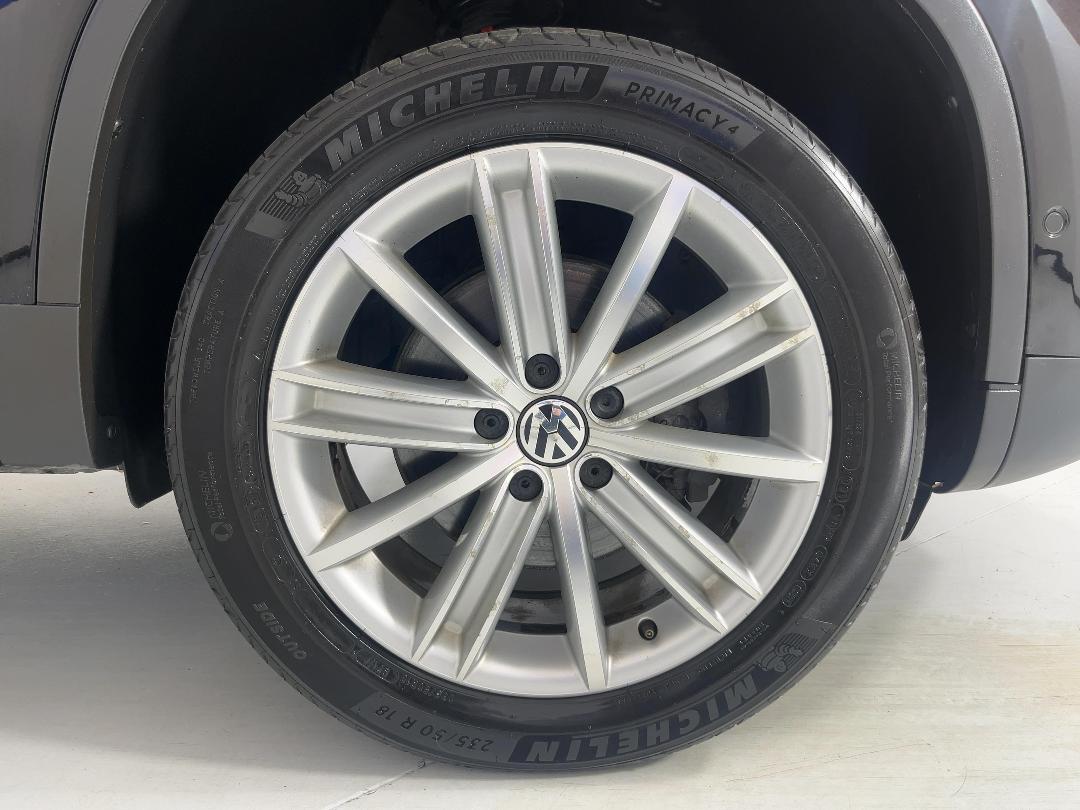 Photo '9' of Volkswagen Tiguan Photo '9' of Volkswagen Tiguan