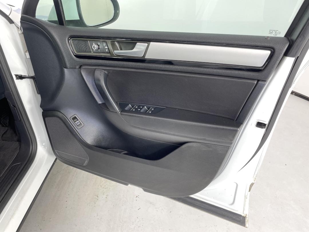 Photo '15' of Volkswagen Touareg Photo '15' of Volkswagen Touareg