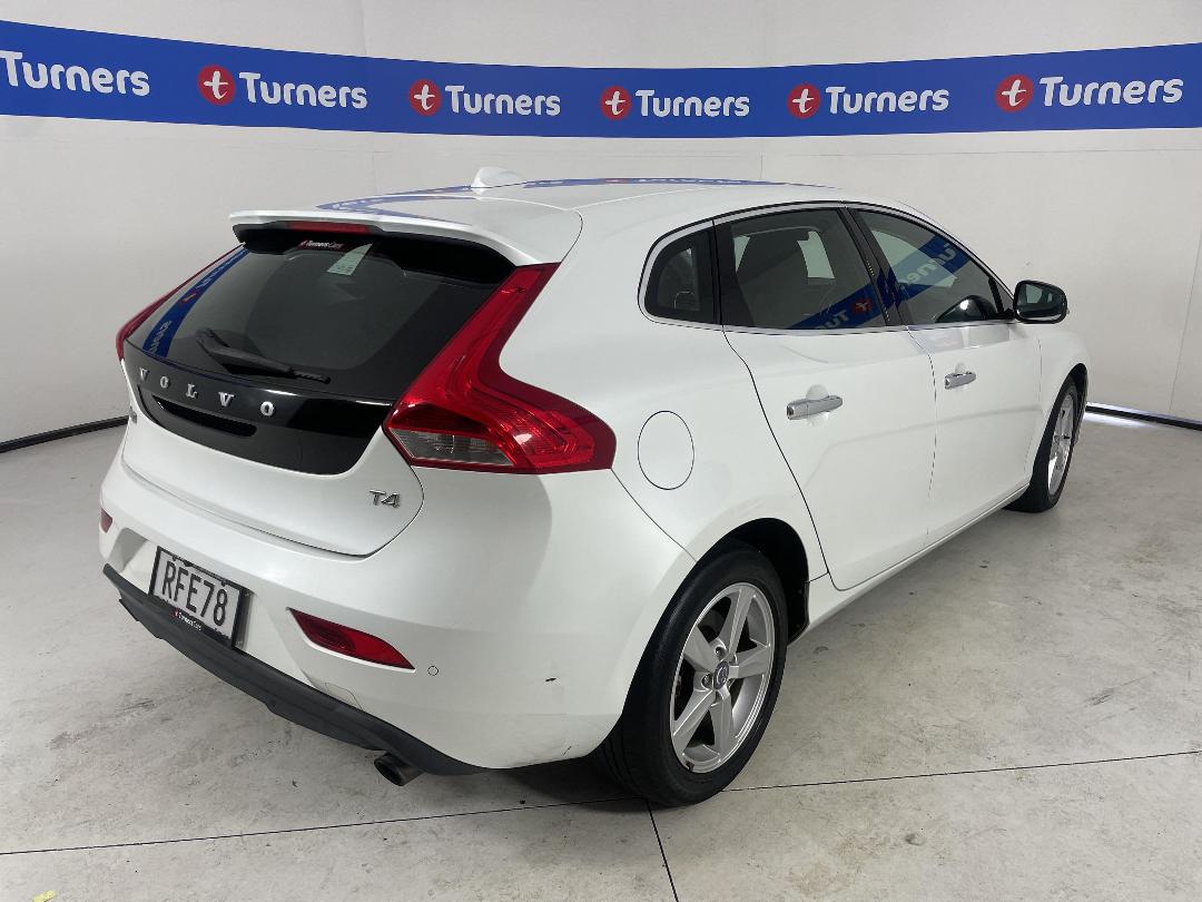 Photo '7' of Volvo V40