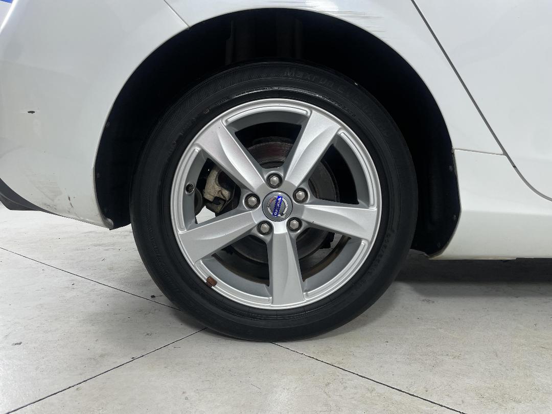 Photo '12' of Volvo V40