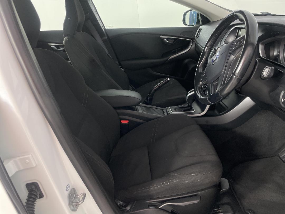 Photo '16' of Volvo V40