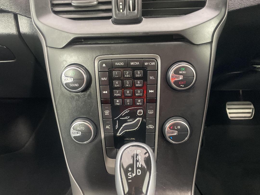 Photo '18' of Volvo V40