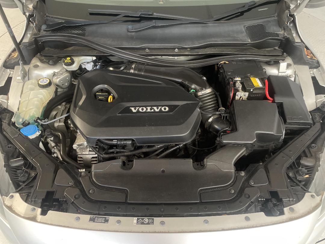 Photo '13' of Volvo V40