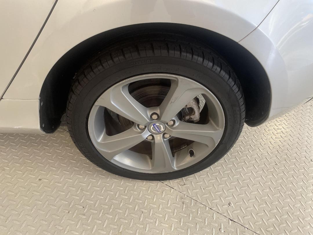 Photo '11' of Volvo V40