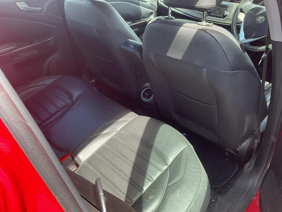 Photo '12' of Alfa Romeo Giulietta Distinctive