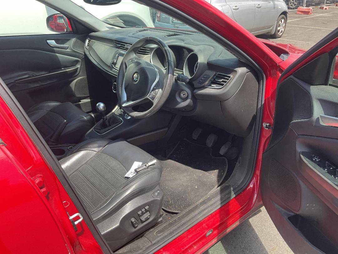 Photo '13' of Alfa Romeo Giulietta Distinctive