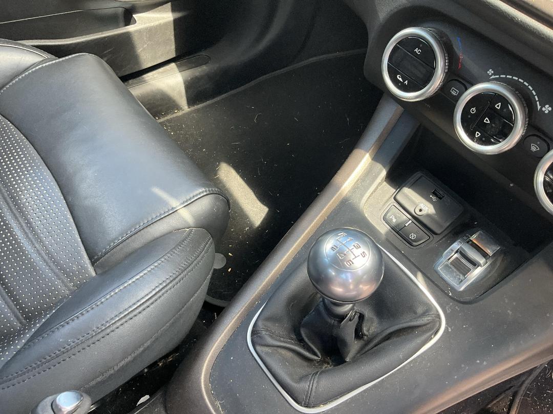 Photo '14' of Alfa Romeo Giulietta Distinctive