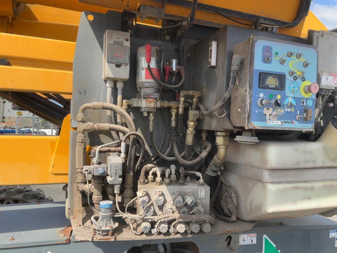 Photo '13' of Articulee HA16 RTJ Pro Knuckleboom/Boomlift Photo '13' of Articulee HA16 RTJ Pro Knuckleboom/Boomlift
