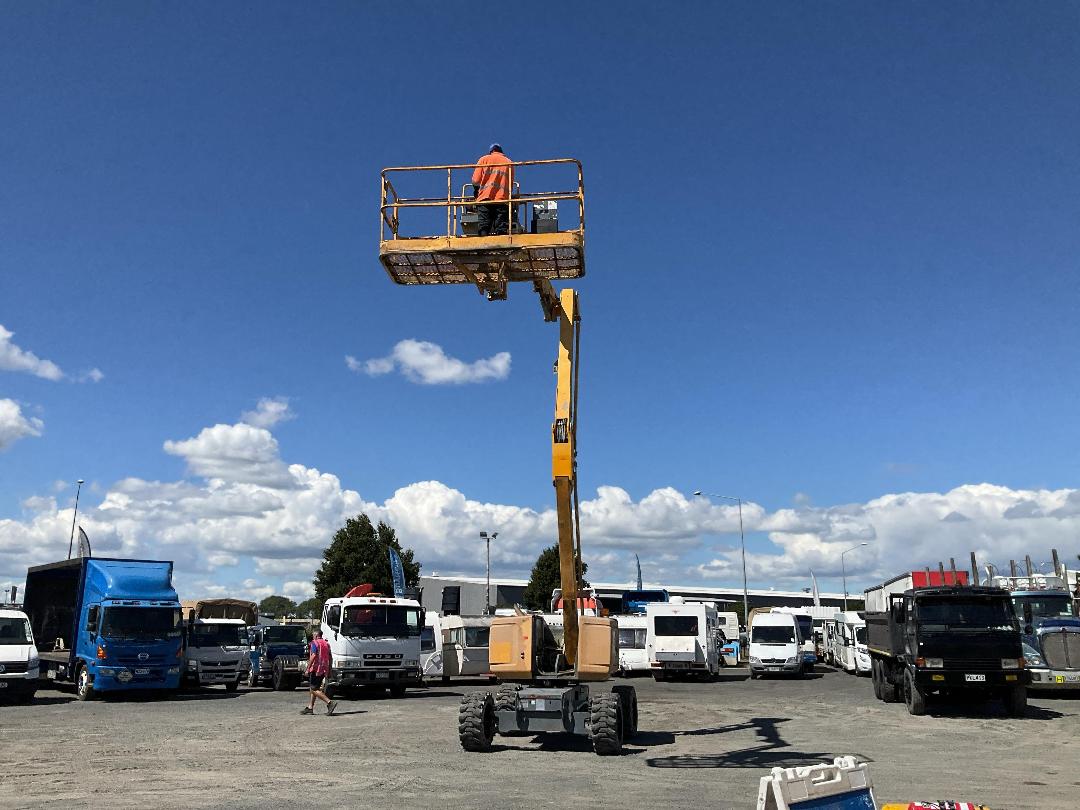 Photo '34' of Articulee HA16 RTJ Pro Knuckleboom/Boomlift Photo '34' of Articulee HA16 RTJ Pro Knuckleboom/Boomlift