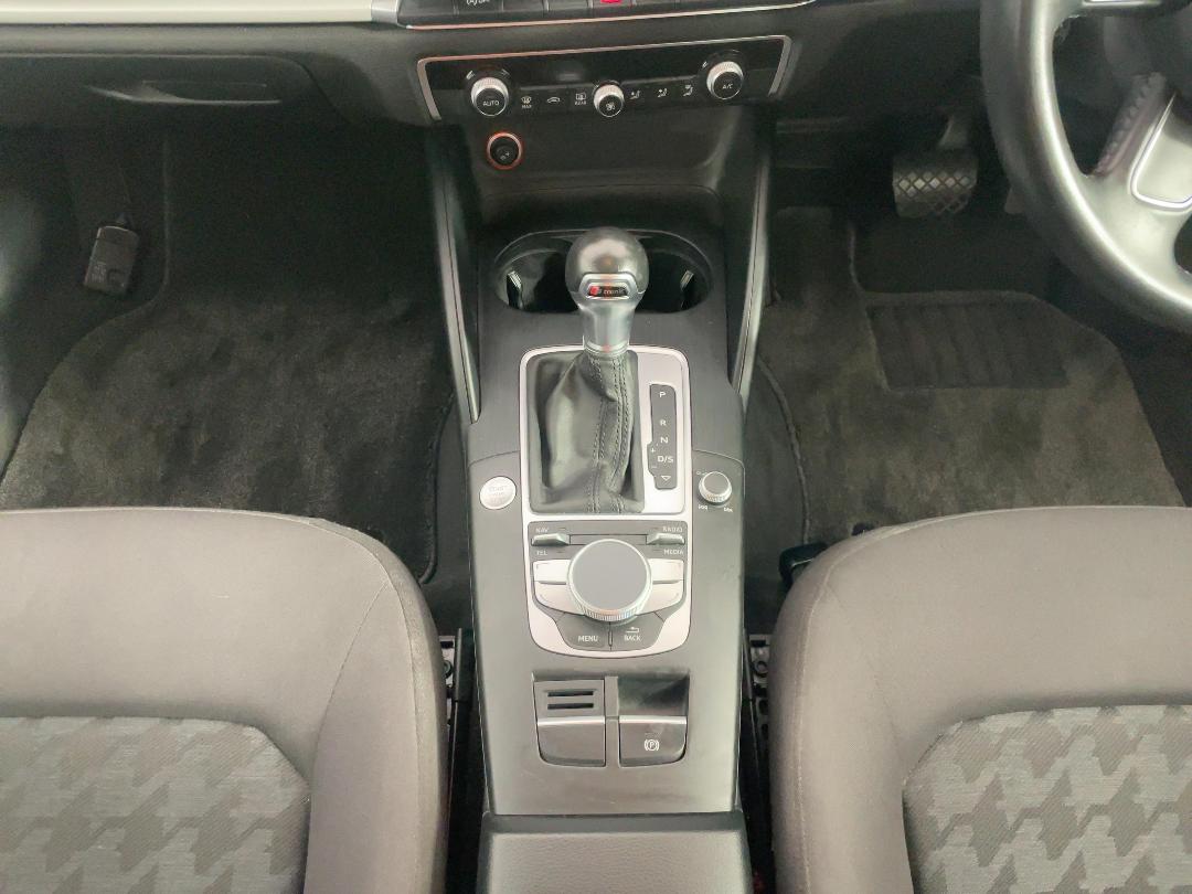 Photo '18' of Audi A3 Photo '18' of Audi A3