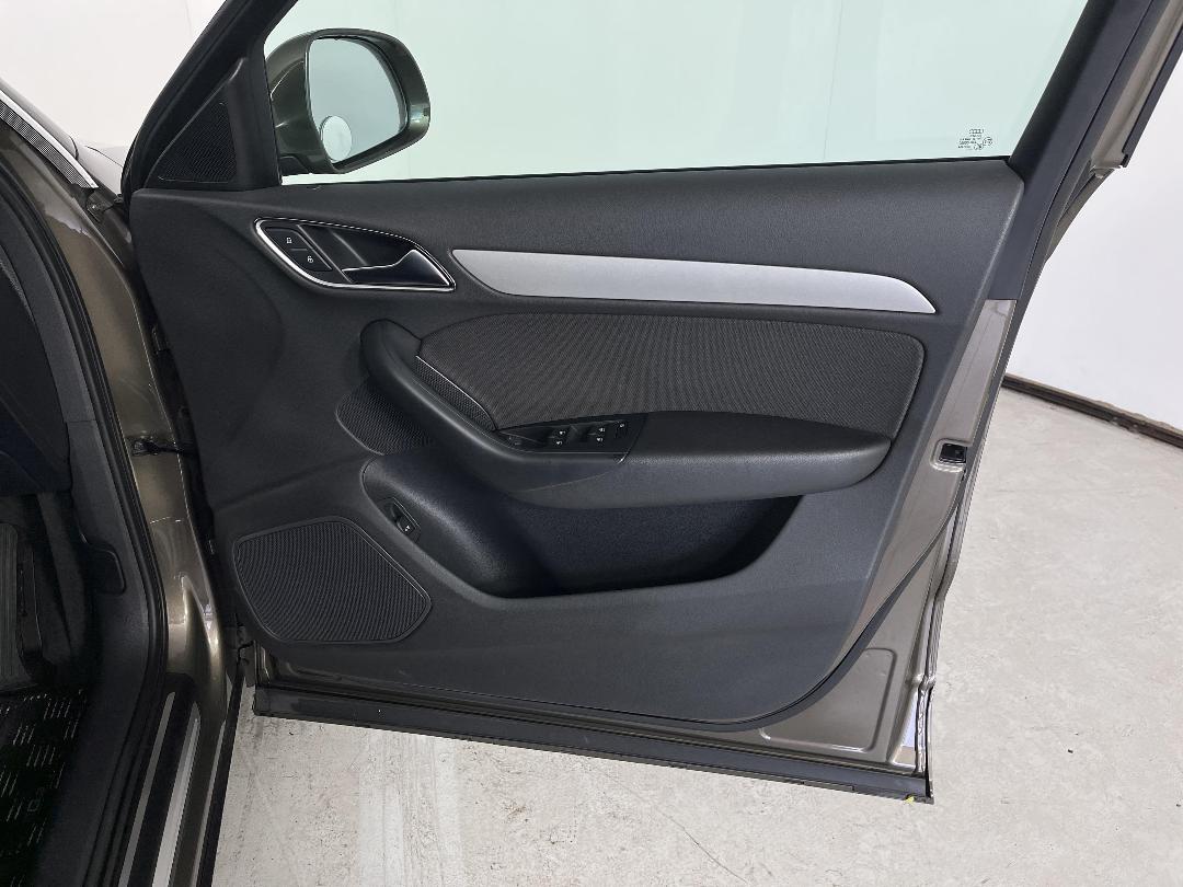 Photo '15' of Audi Q3